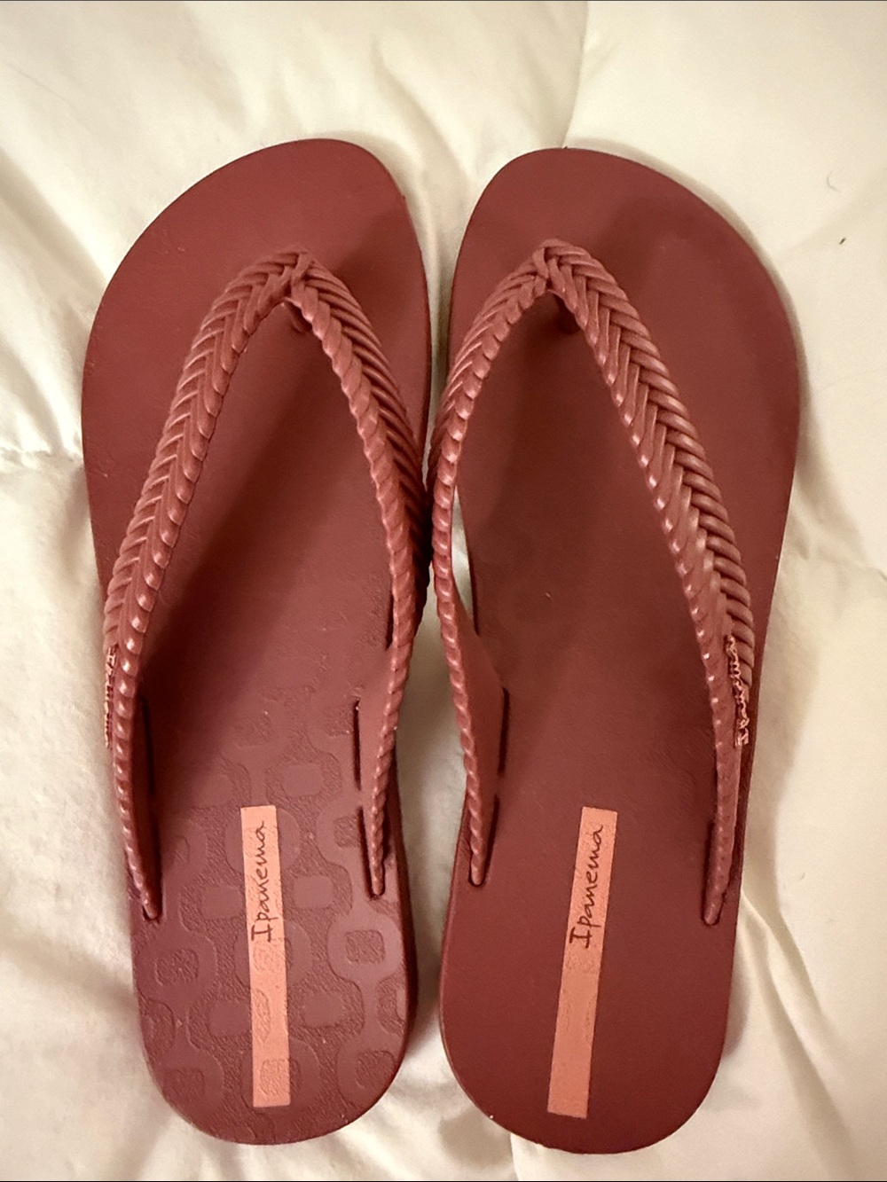 Ipanema flip flops sandals 9 brick